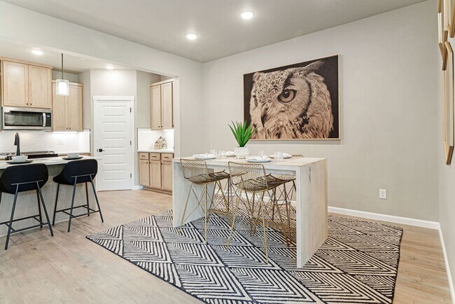 Building Photo - 6812 NE 131st Way