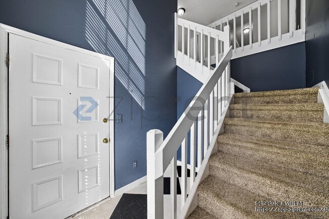 Building Photo - 1206 Riverview Dr