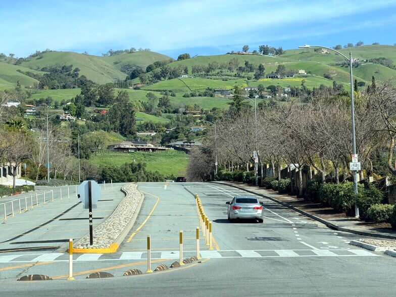 Building Photo - 3528 Ruby Pl