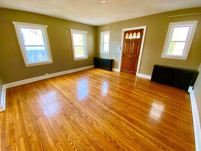 Building Photo - Charming 4BD/2BA Home in Catonsville, MD!