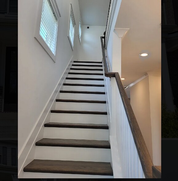 Building Photo - 372 Hammock Ln