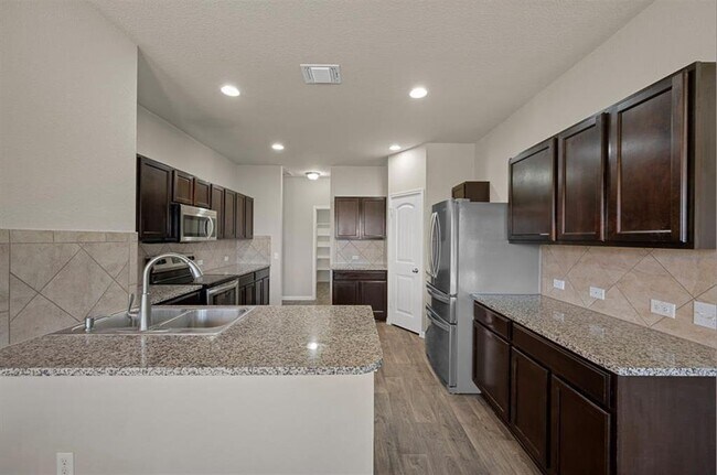 Building Photo - 144 Sulphur River Lp