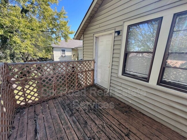 Building Photo - 55 Forest Glen Ave