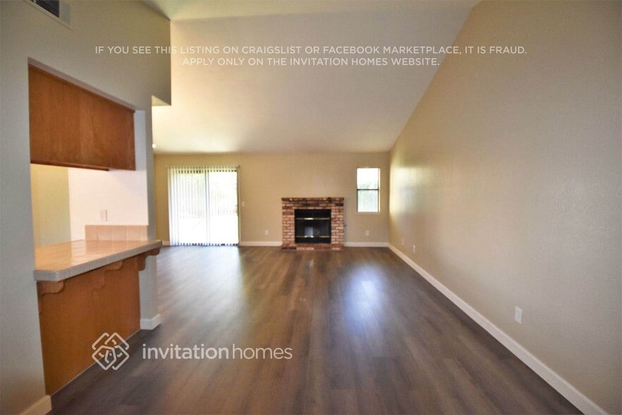 Building Photo - 5032 Laguna Park Dr