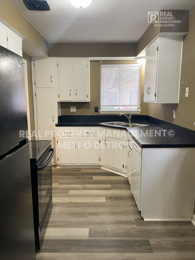 Building Photo - 25292 Orchard Grove St