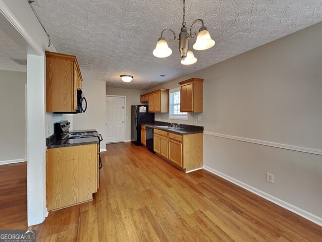 Building Photo - 5731 Bridgeport Ct