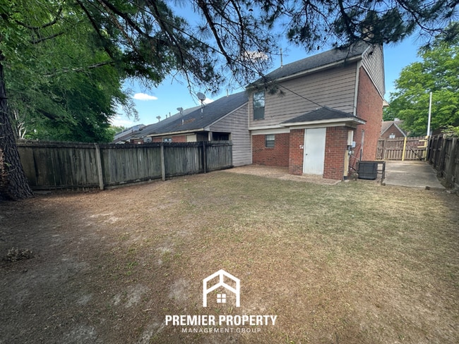 Building Photo - Charming 2BR/2.5BA Townhome | Dual Primary Suites, Fireplace & Fenced Yard