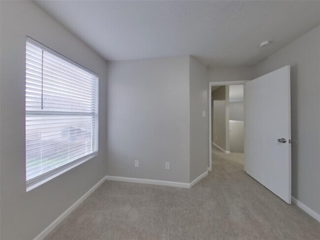 Building Photo - 15322 Acorn Green Ct