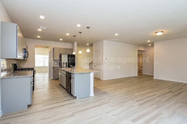 Building Photo - 140 Hadley Wy