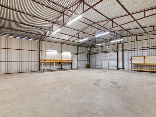 Building Photo - Gorgeous 3 bed room 2 bath in Decatur