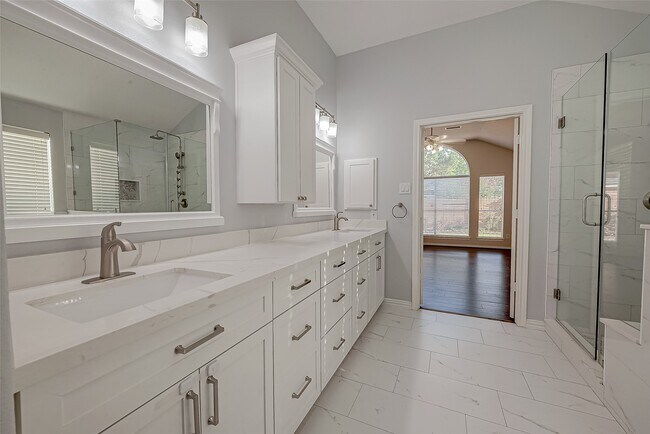 Building Photo - 3827 Garden Way