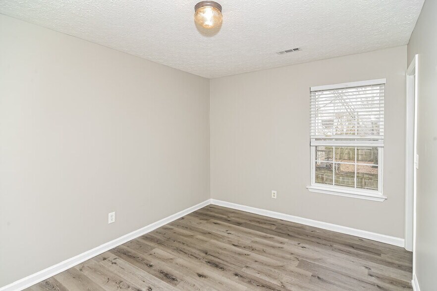 Building Photo - 1604 Zurich Dr