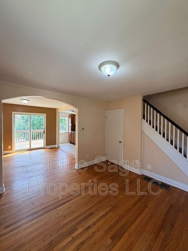 Building Photo - 601 Littlecroft Rd