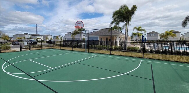 Building Photo - Coming Soon! Gorgeous Townhome For Rent in Horizon West Winter Garden  just west of Disney off th...