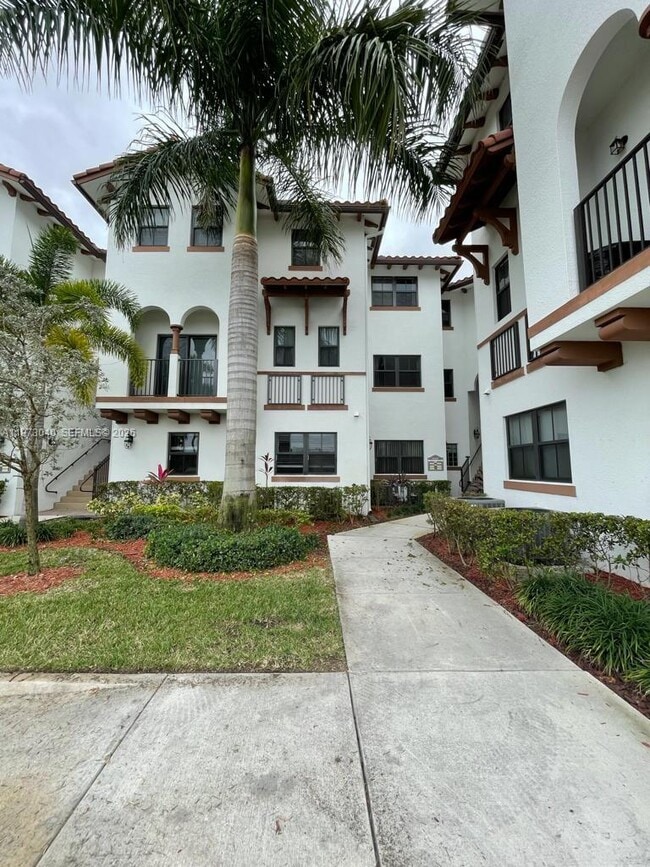 Building Photo - 10600 NW 88th St