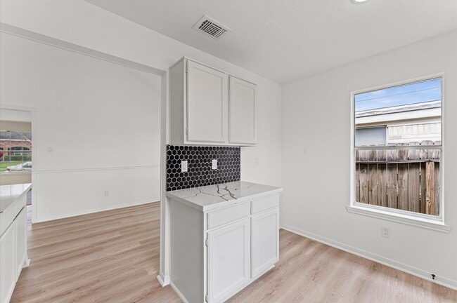 Building Photo - 17523 Hamilwood Dr