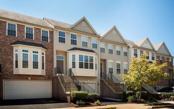 Building Photo - 6727 Sullivan Way