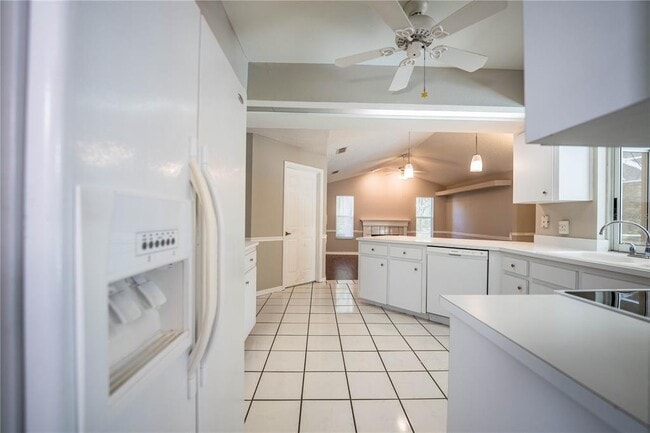 Building Photo - 2326 Deerbrook Dr