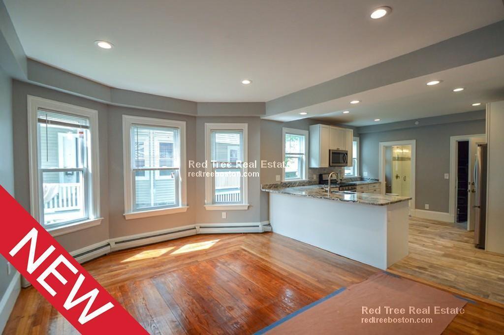 Building Photo - 62 Mapleton St