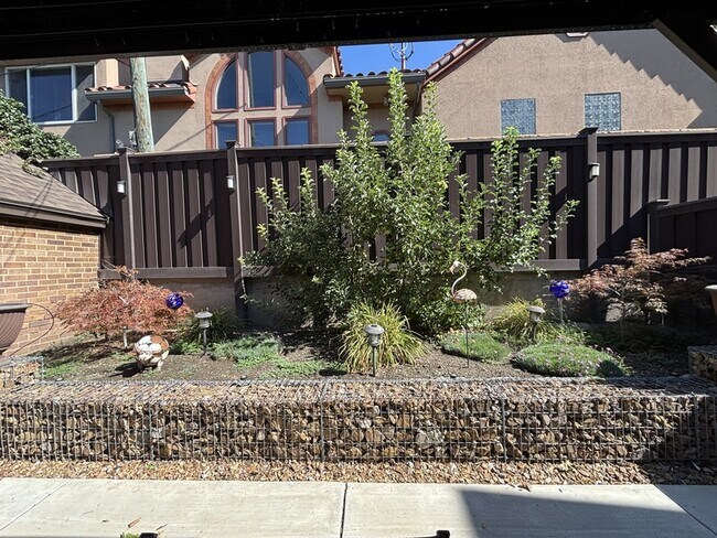 Building Photo - 77 Hillside Ave