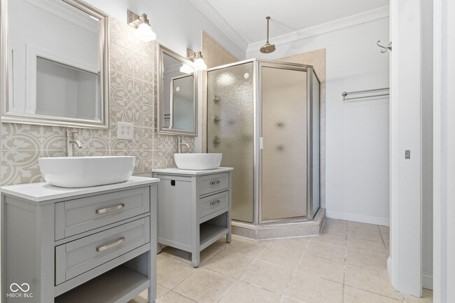 Building Photo - 141 S Meridian St