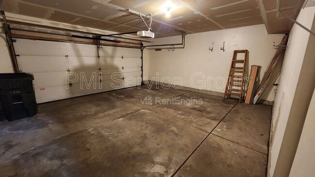 Building Photo - 2325 Twilight Dr