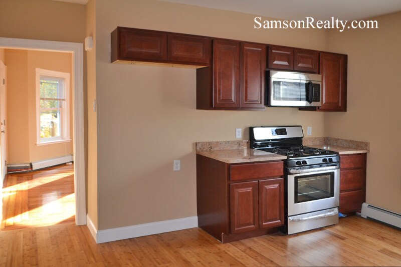 Building Photo - 174 Gano St