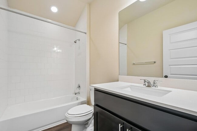 Building Photo - 9813 Eloquence Dr