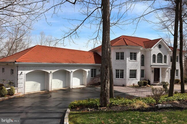 Building Photo - 429 Wendover Dr