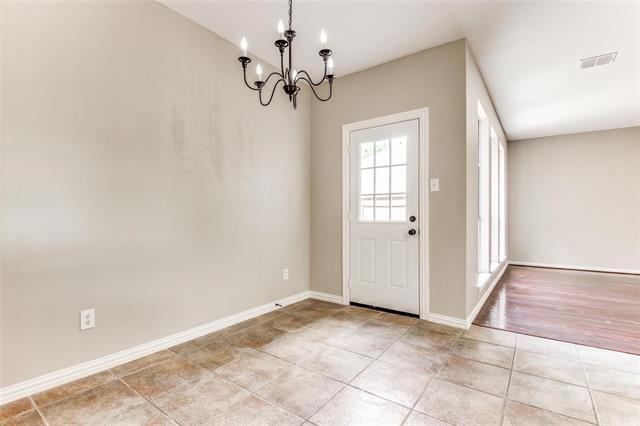 Building Photo - 15704 Grove Crest Dr