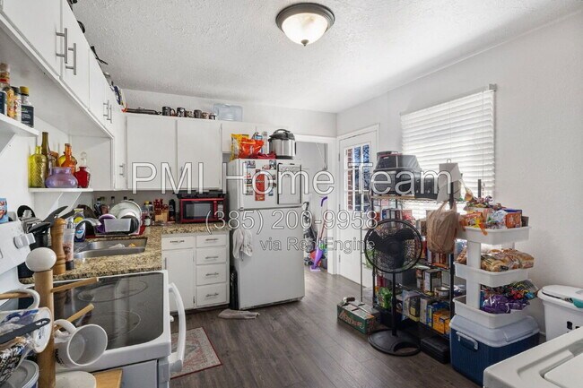 Building Photo - 732 Campbell Heights