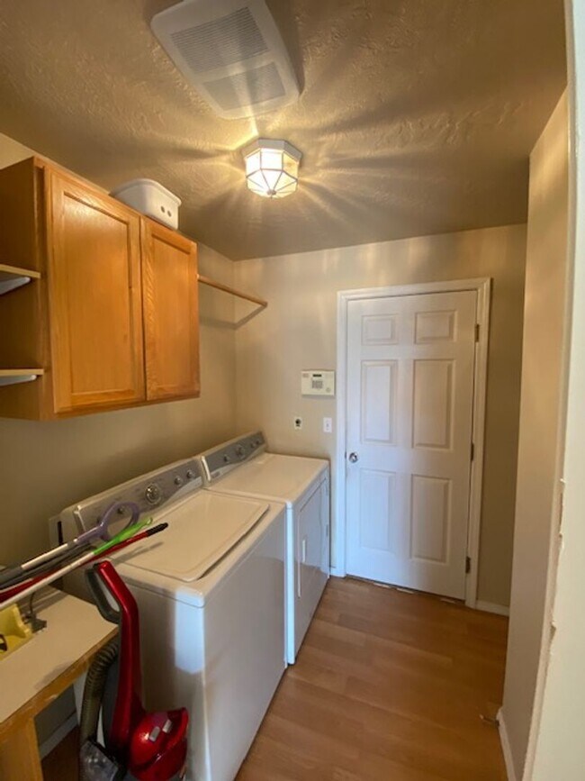 Building Photo - Single Story home in Central Boise available in July 2026!