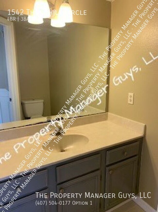 Building Photo - 1542 Thornhill Cir