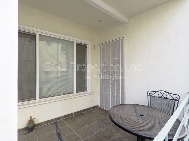 Building Photo - 1287 Cochran Ave