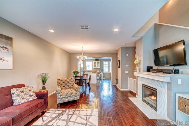 Building Photo - 1862 Hazel Ct