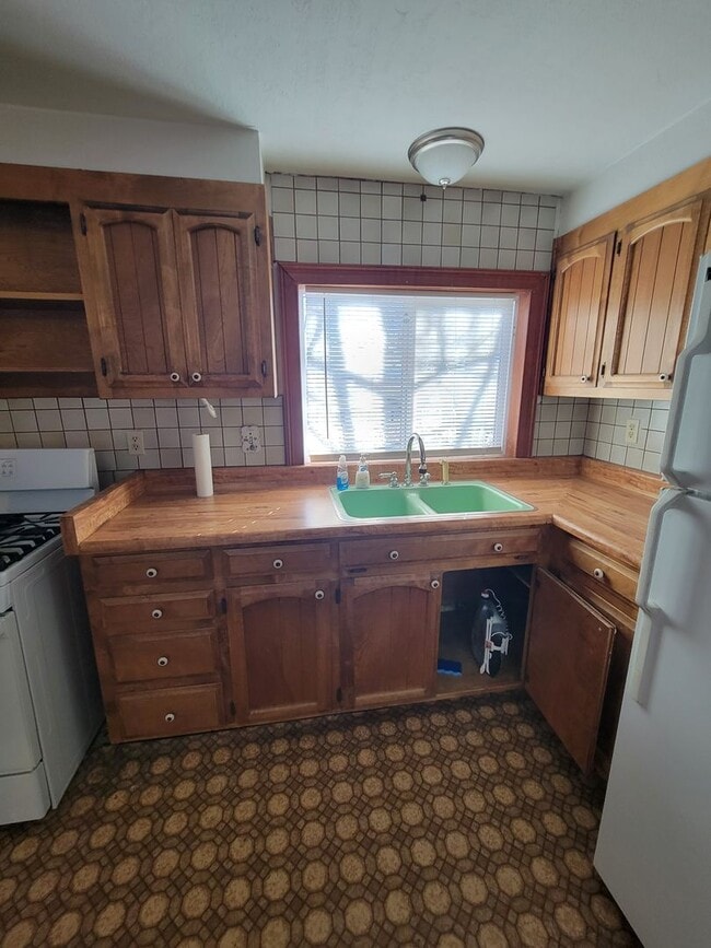 Building Photo - 1 bed/1 bath in Adin CA