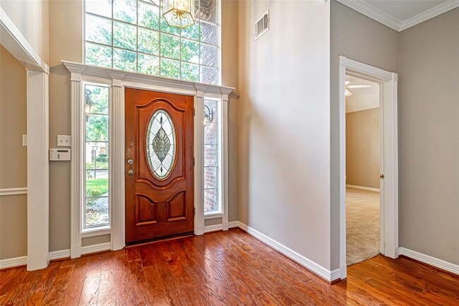 Building Photo - 8311 Mentmore Dr