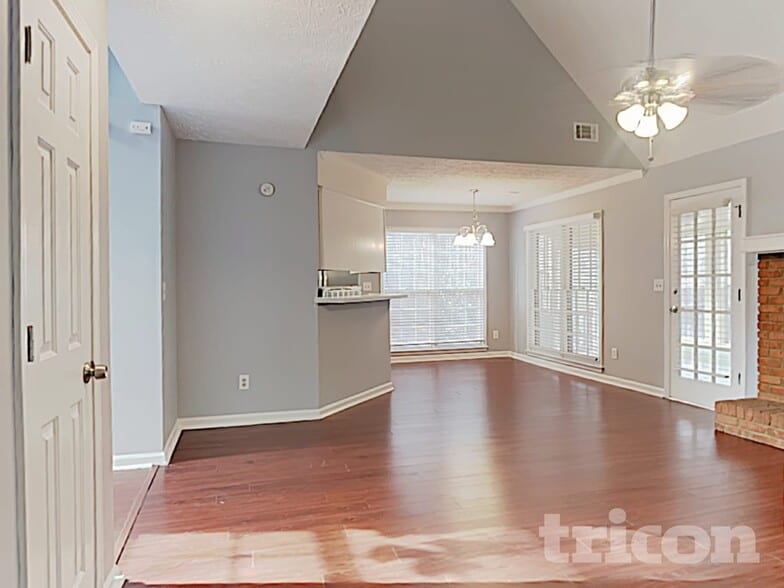 Building Photo - 2651 Laurel Woods Ln SE