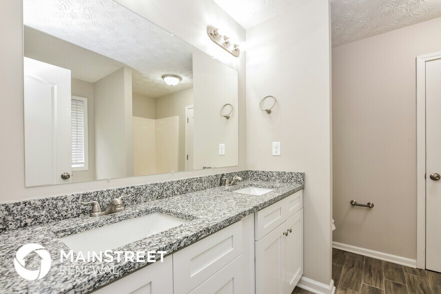 Building Photo - 45 Berkshire Run