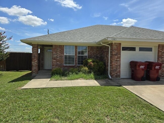 Building Photo - 1185 Greywood Dr