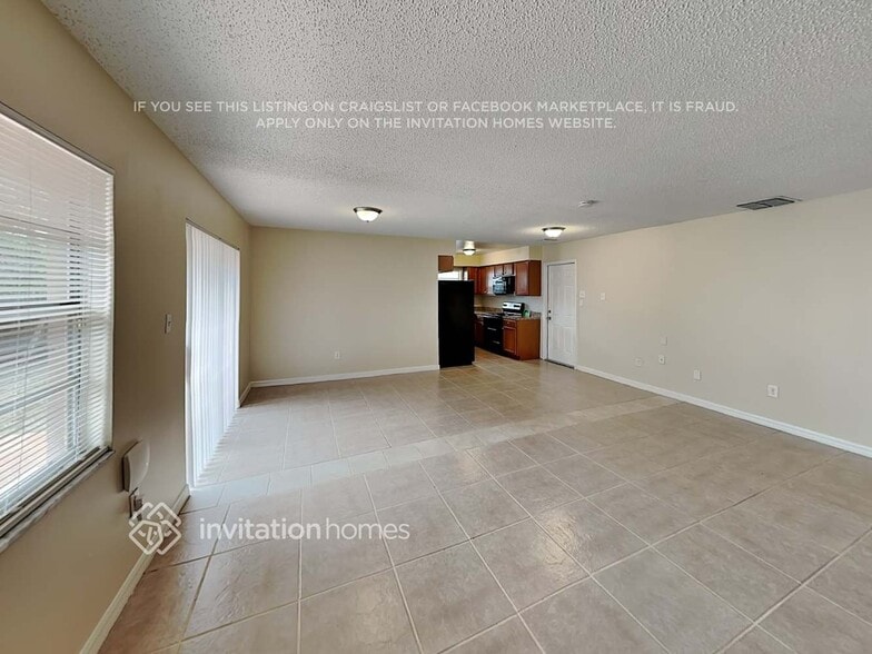 Building Photo - 1420 Guinevere Dr