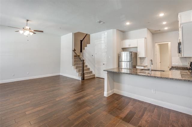 Building Photo - 6134 Blythe Dr