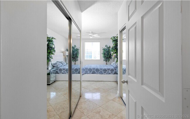 Building Photo - 616 Clearwater Park Rd