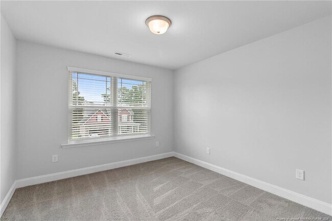 Building Photo - 243 Spring Flowers Dr
