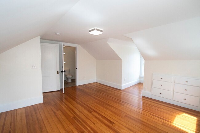 Building Photo - 85 Belknap St