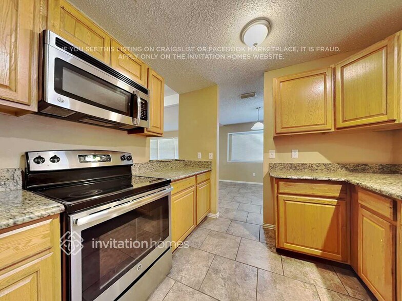 Building Photo - 2650 Fairmont Dr