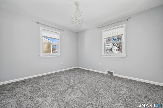 Building Photo - 33 Harland Ave