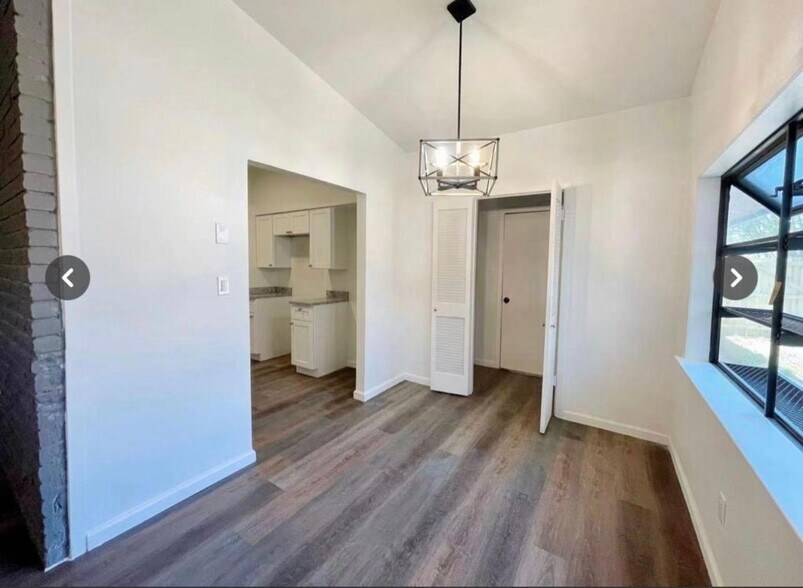 Building Photo - 1601 Carroll Dr