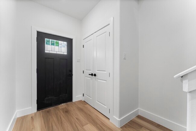 Building Photo - 8205 Carver Rd