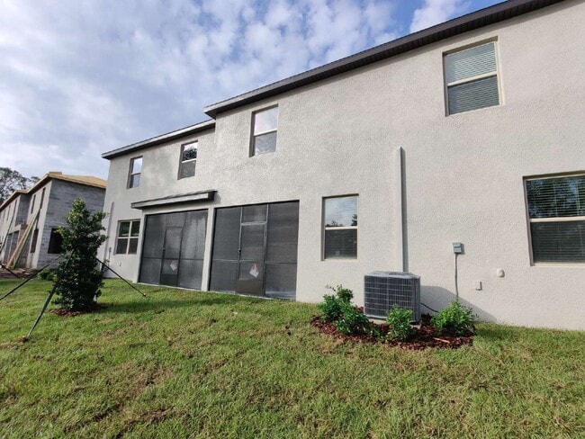 Building Photo - 1618 Roseville St